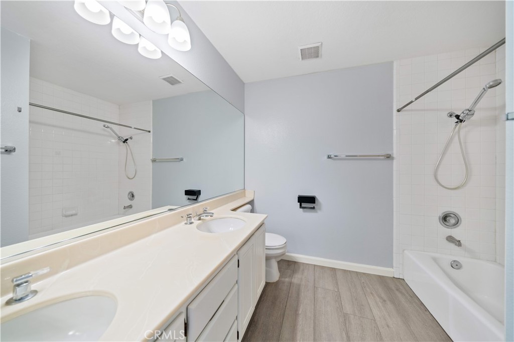 688 N Rimsdale Avenue 13