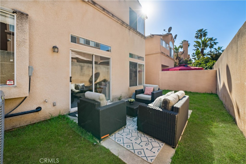 688 N Rimsdale Avenue 13