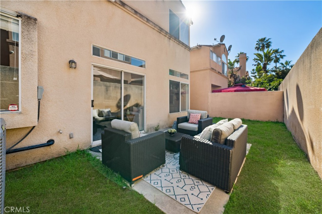 688 N Rimsdale Avenue 13