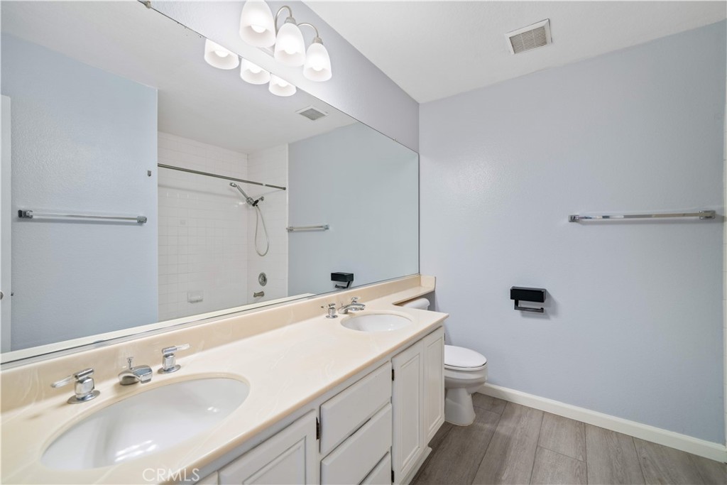 688 N Rimsdale Avenue 13