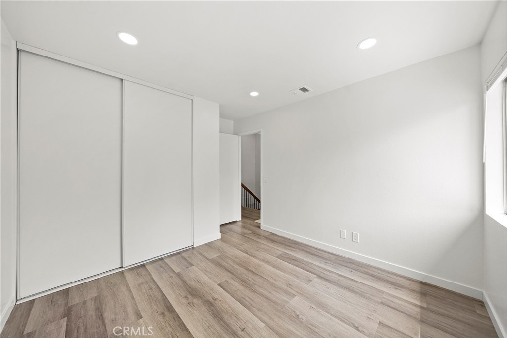 2008 E 5th Street