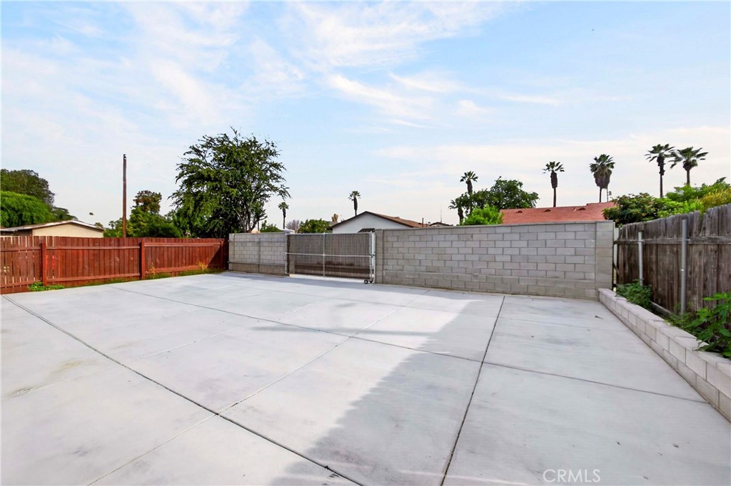2643 10th Street