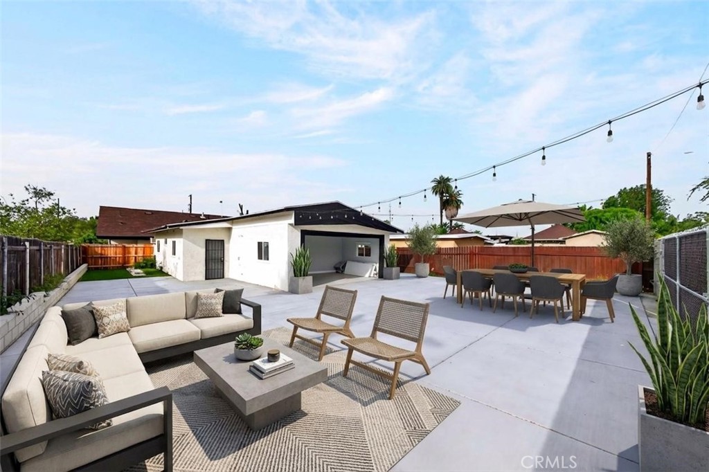 2643 10th Street