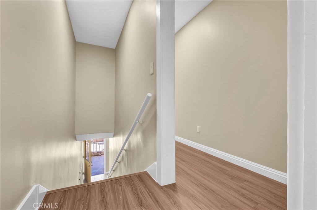 1325 Glen