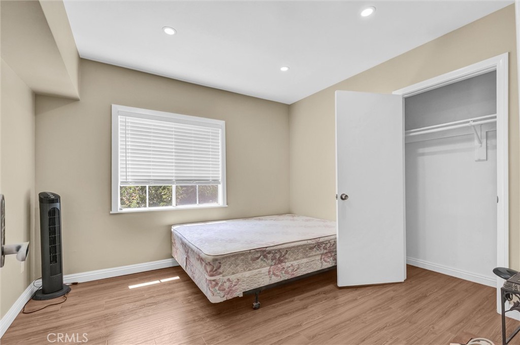 1325 Glen