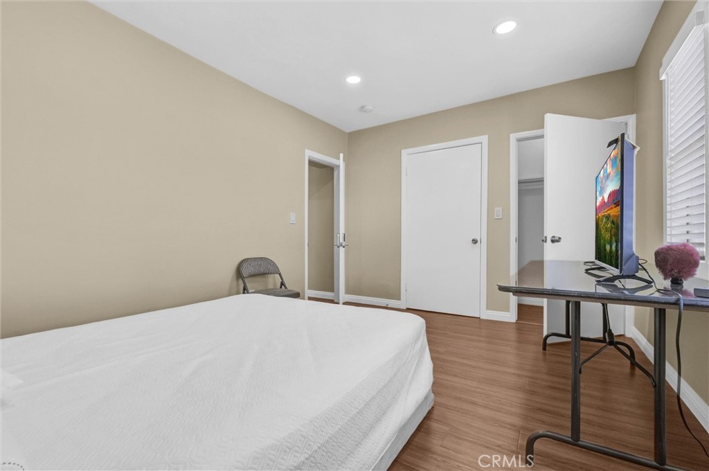1325 Glen