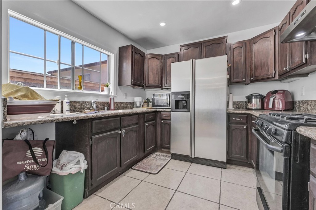 1325 Glen