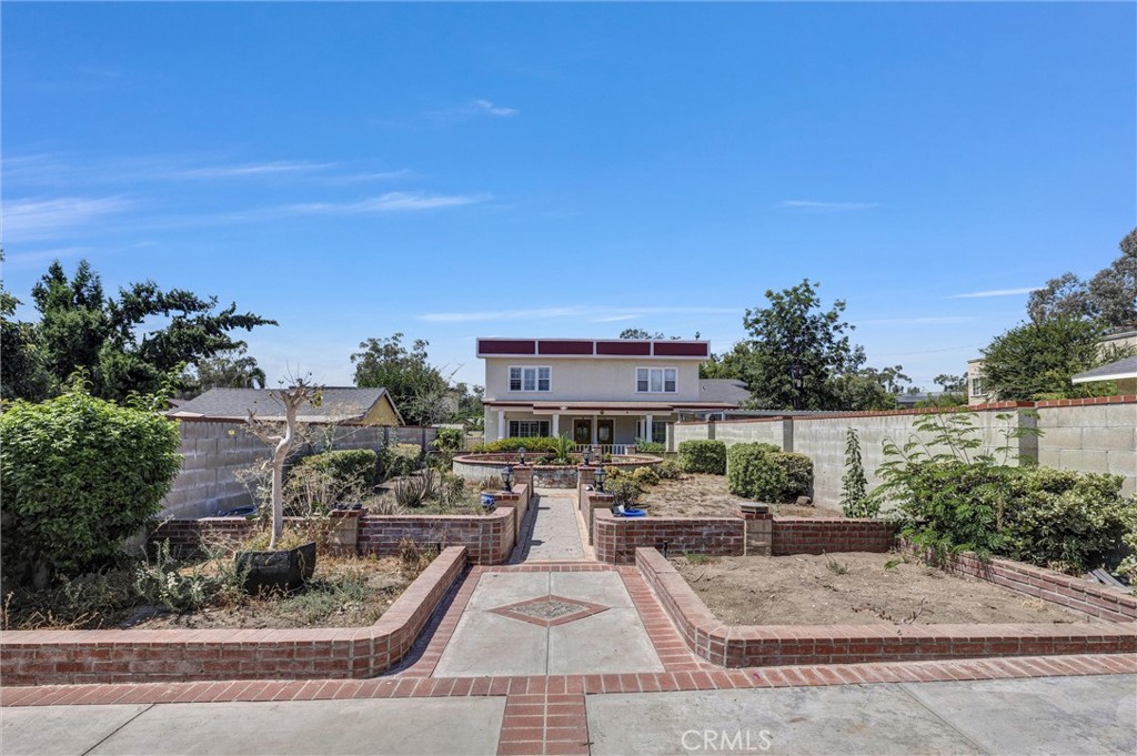 1325 Glen