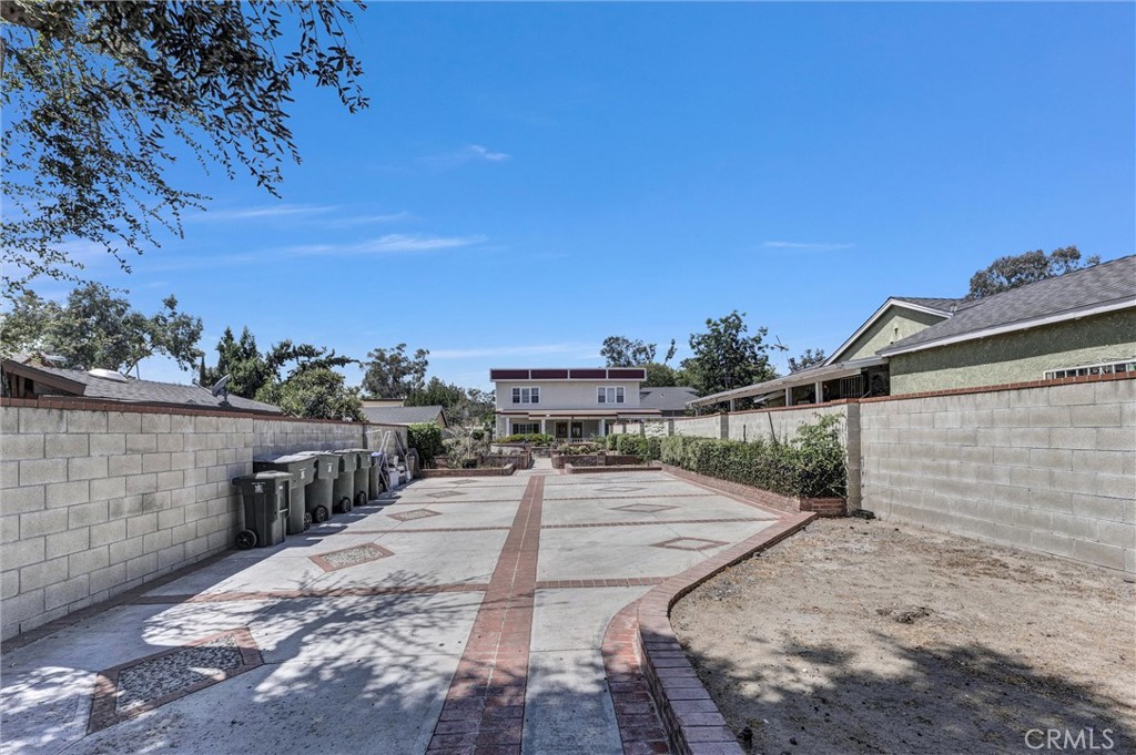1325 Glen