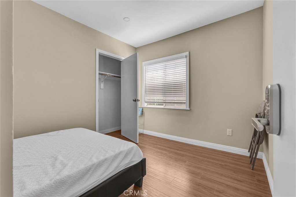 1325 Glen