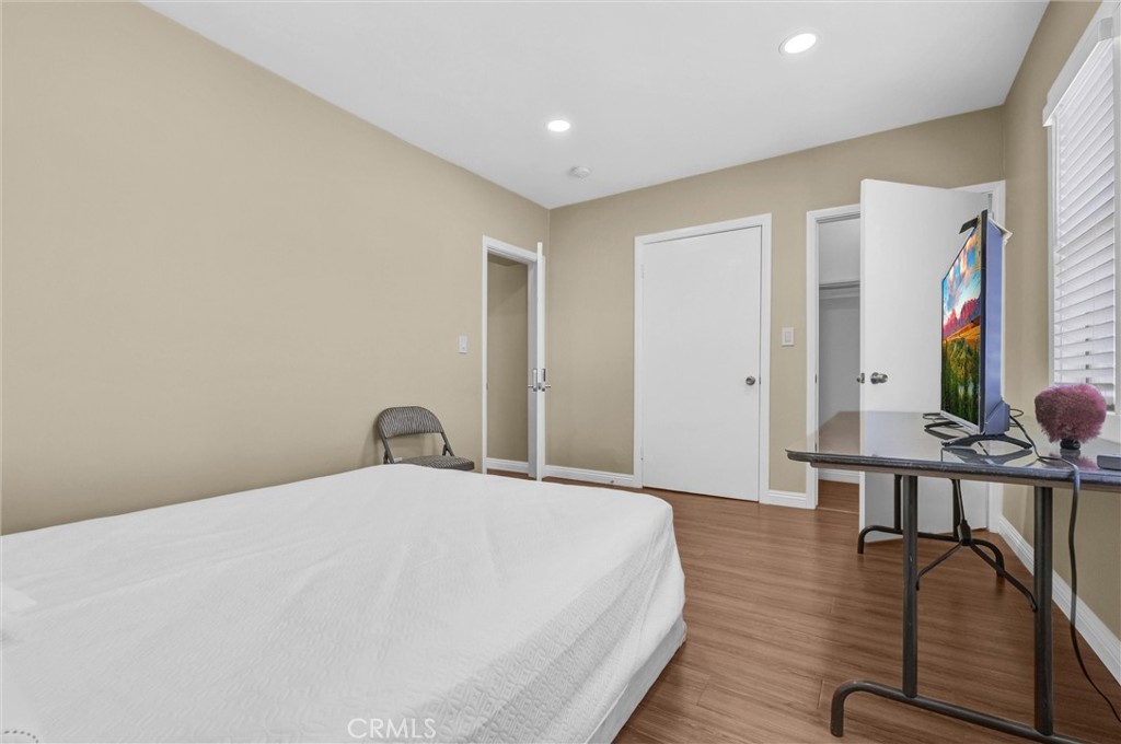 1325 Glen