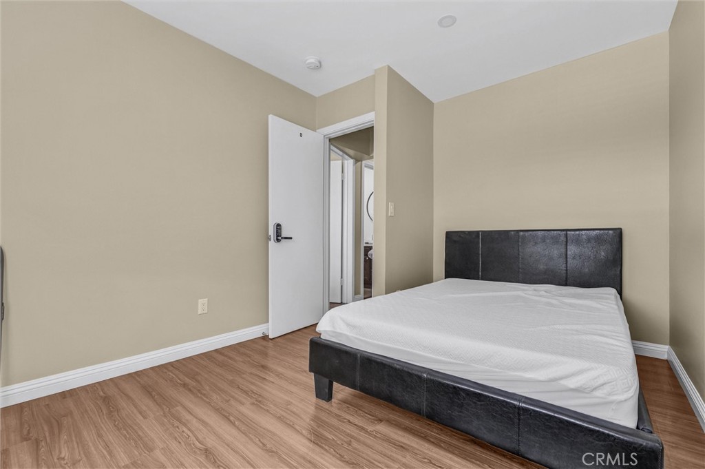1325 Glen