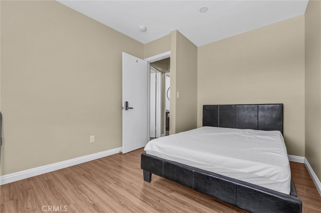 1325 Glen