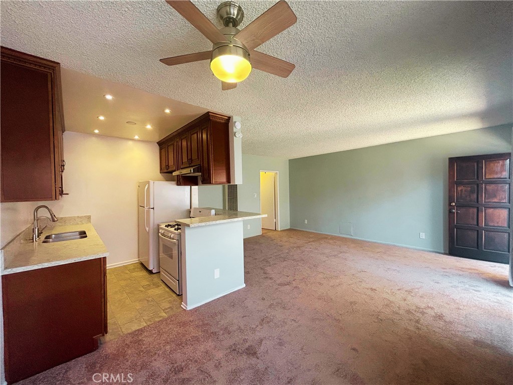 1522 S Centinela Ave 204