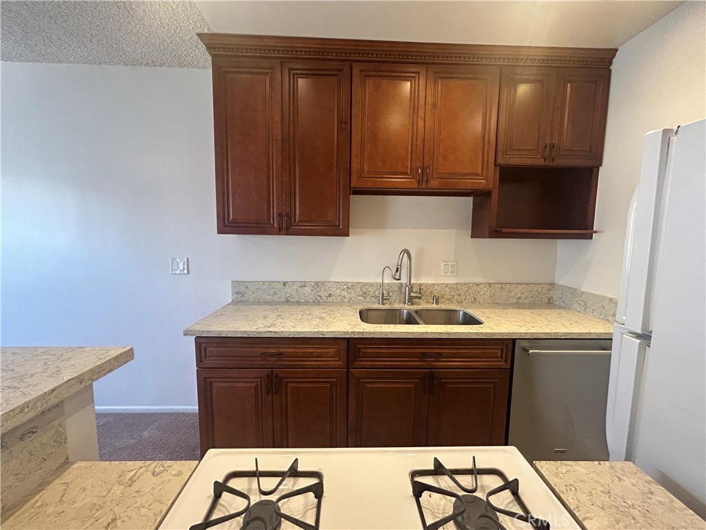 1522 S Centinela Ave 204