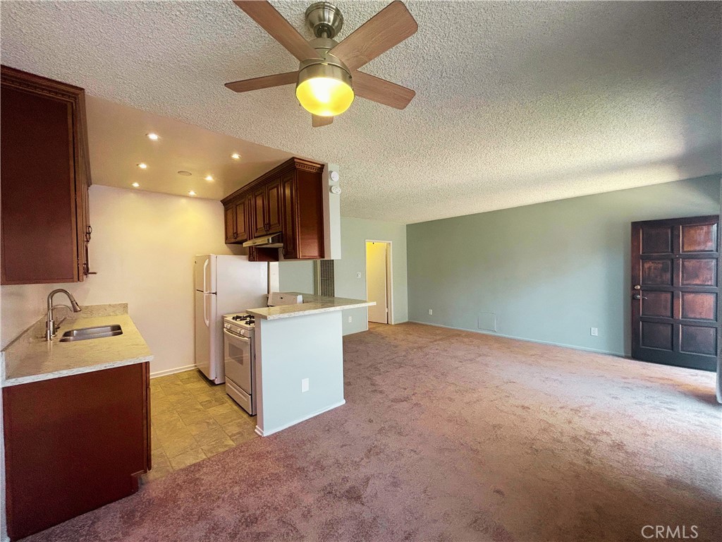 1522 S Centinela Ave 204