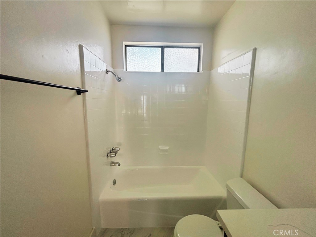 1522 S Centinela Ave 204