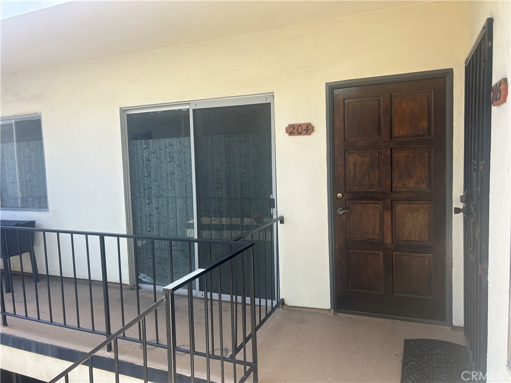 1522 S Centinela Ave 204