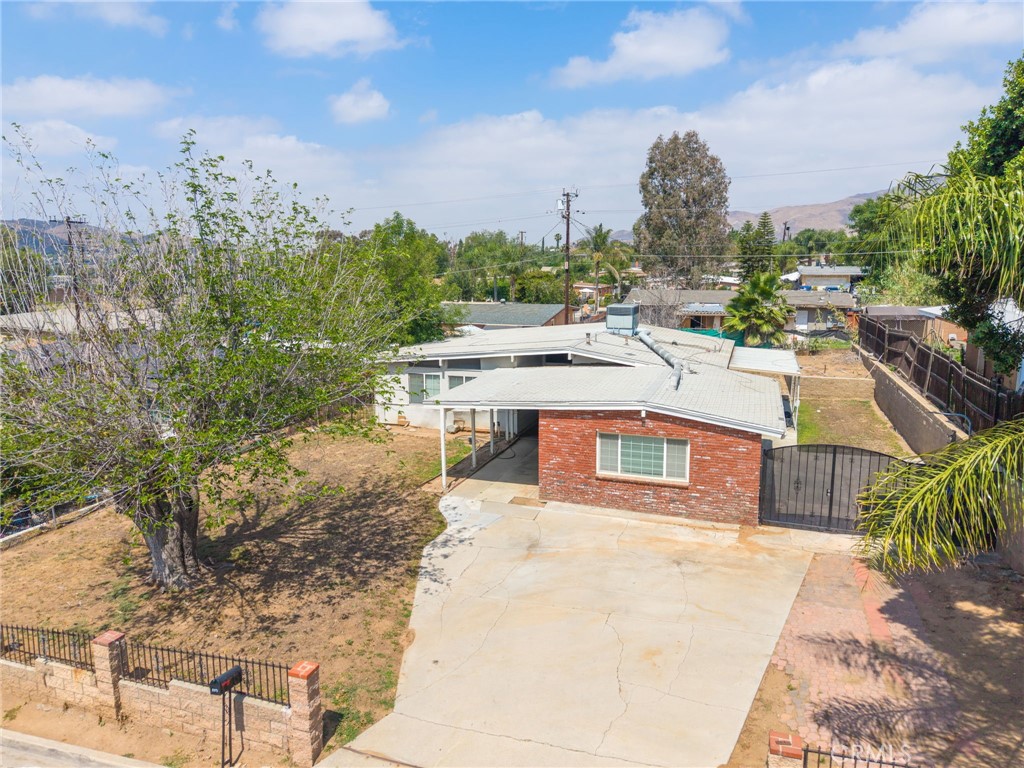 3303 La Rue Street