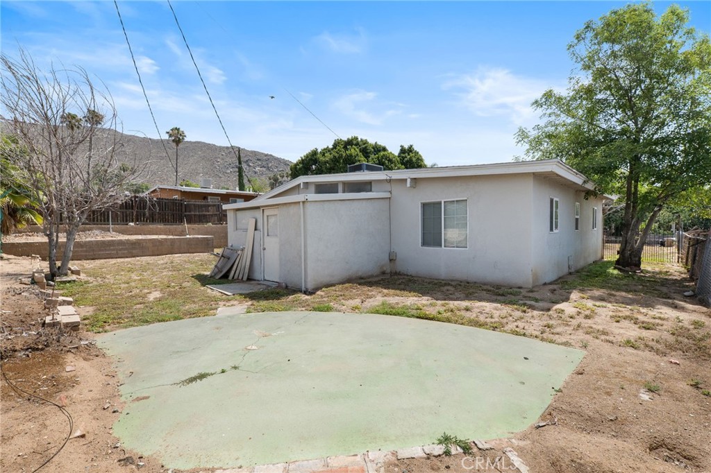 3303 La Rue Street