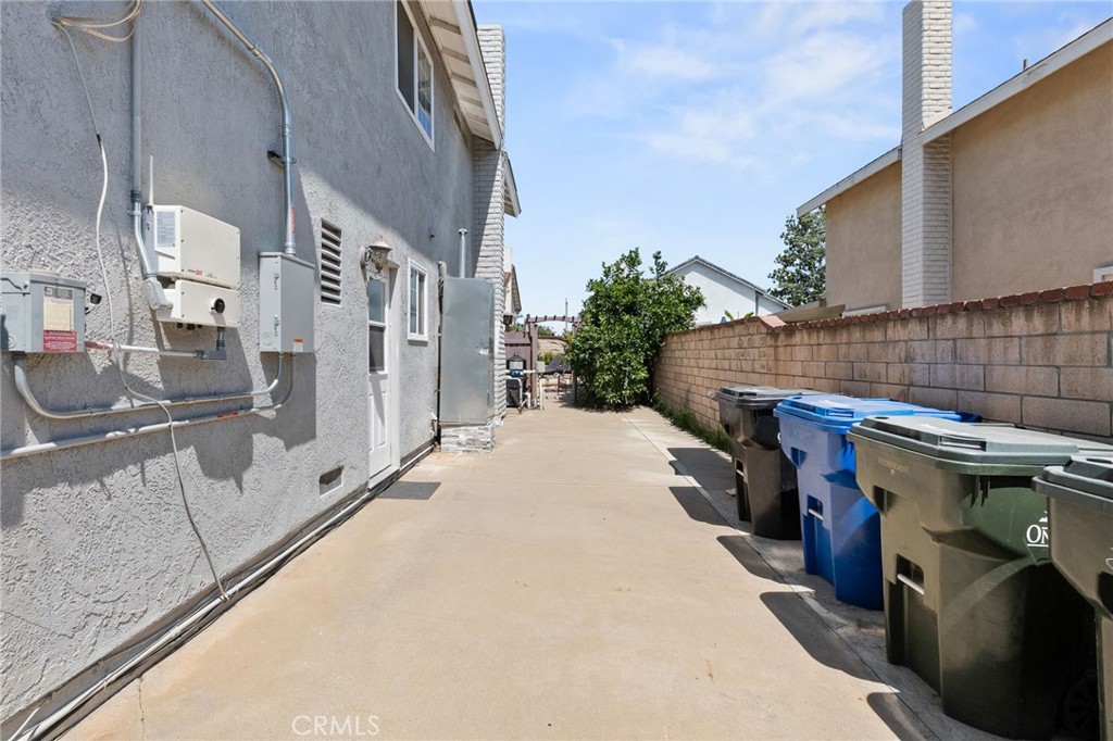 2725 S Mildred
