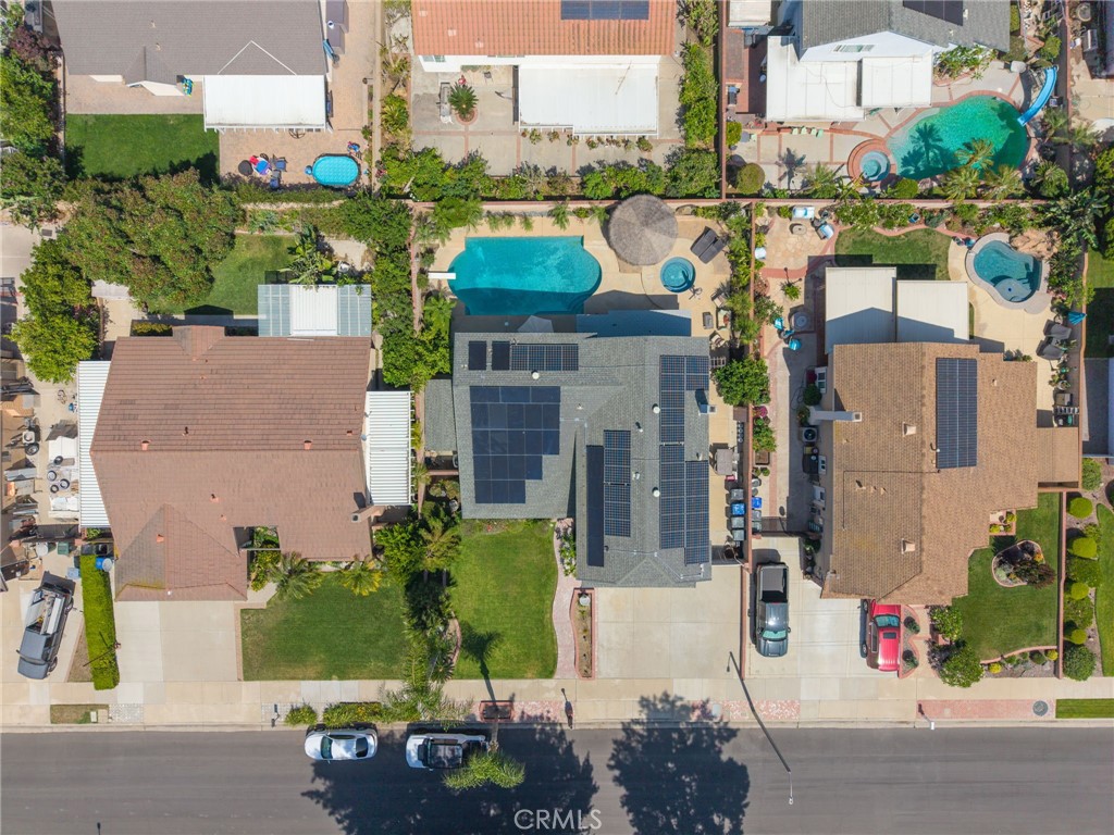 2725 S Mildred