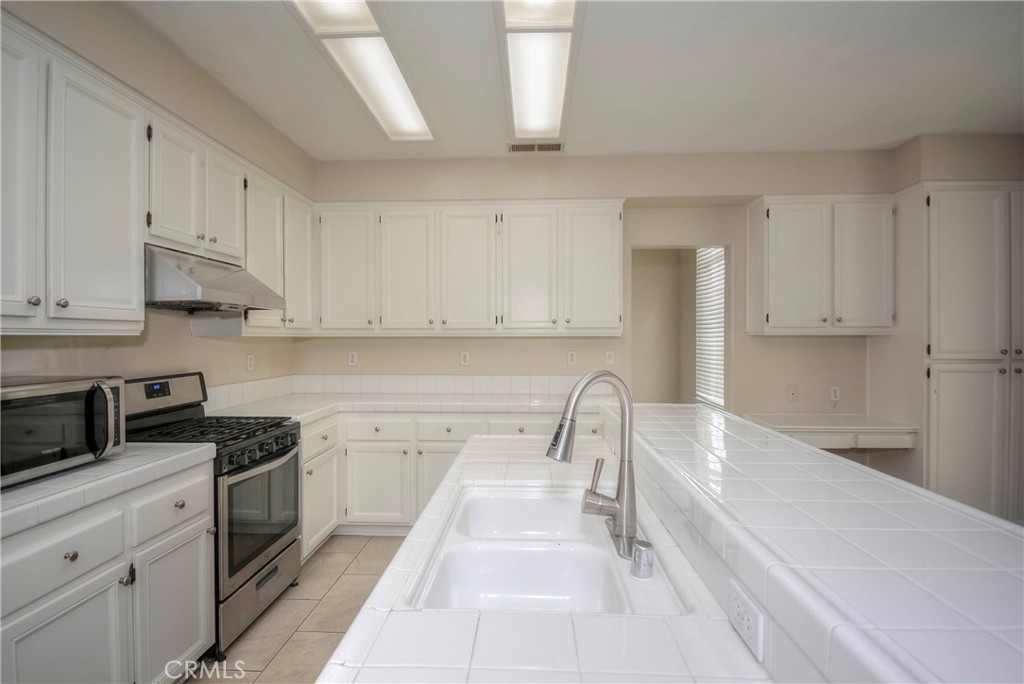 7437 Carrollton