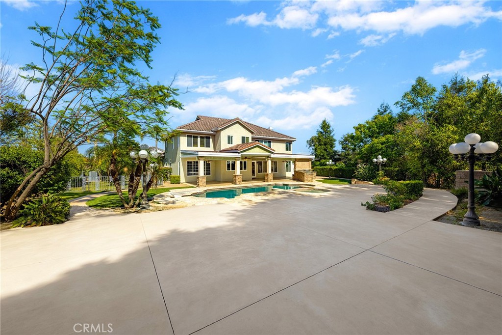14008 Giant Forest Loop