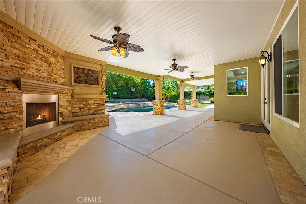 14008 Giant Forest Loop