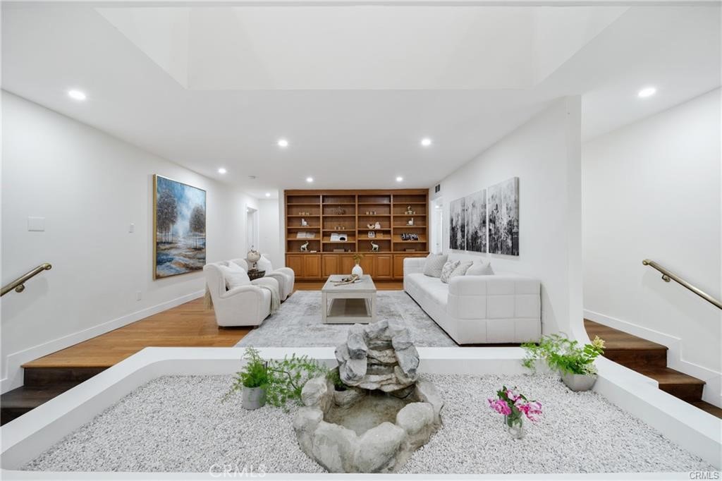 2545 Scenic Ridge