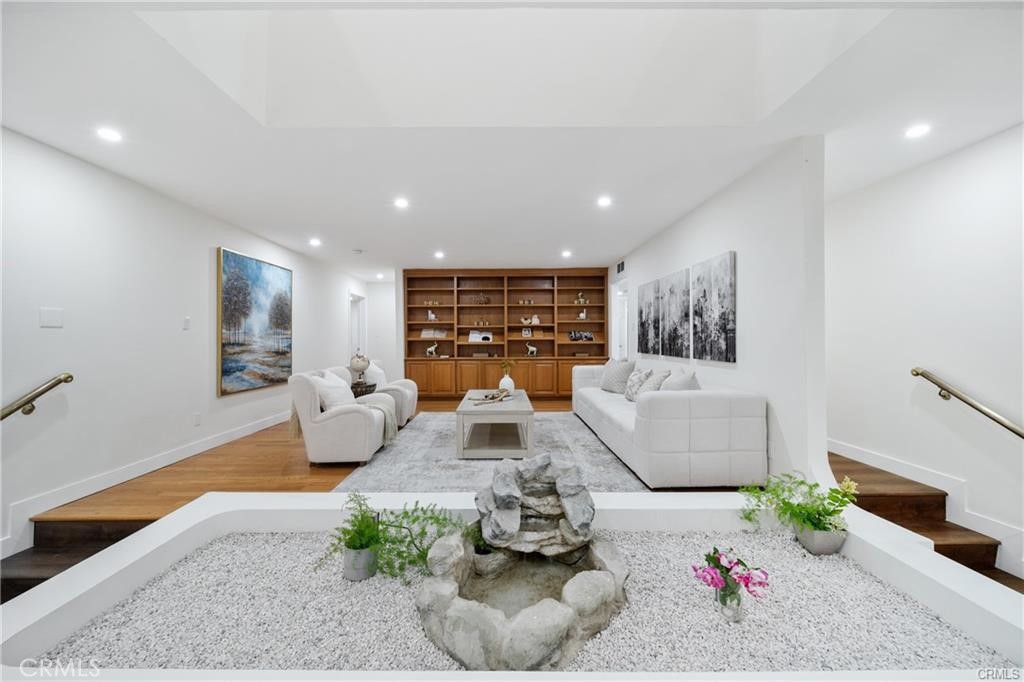 2545 Scenic Ridge