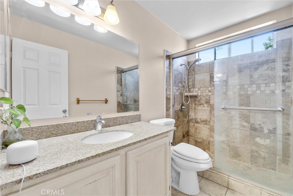 1530 Elkwood
