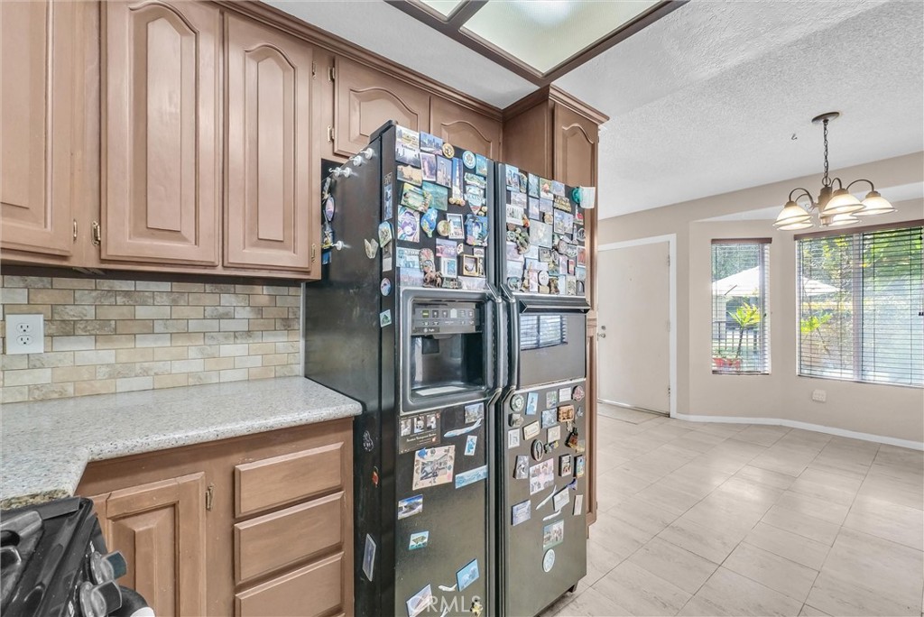 1530 Elkwood