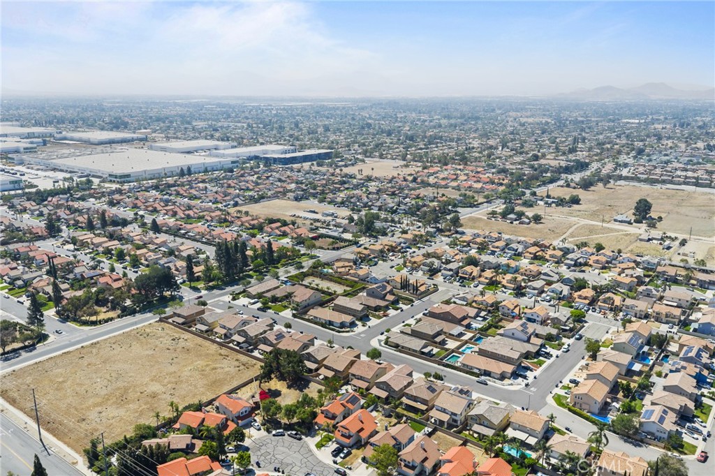 17044 Cerritos