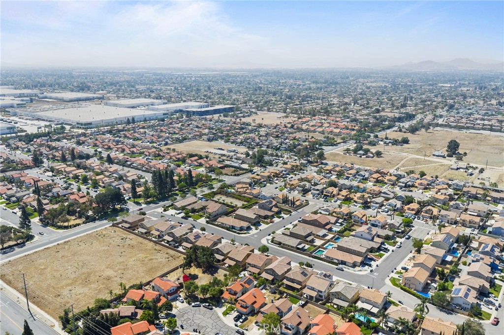 17044 Cerritos