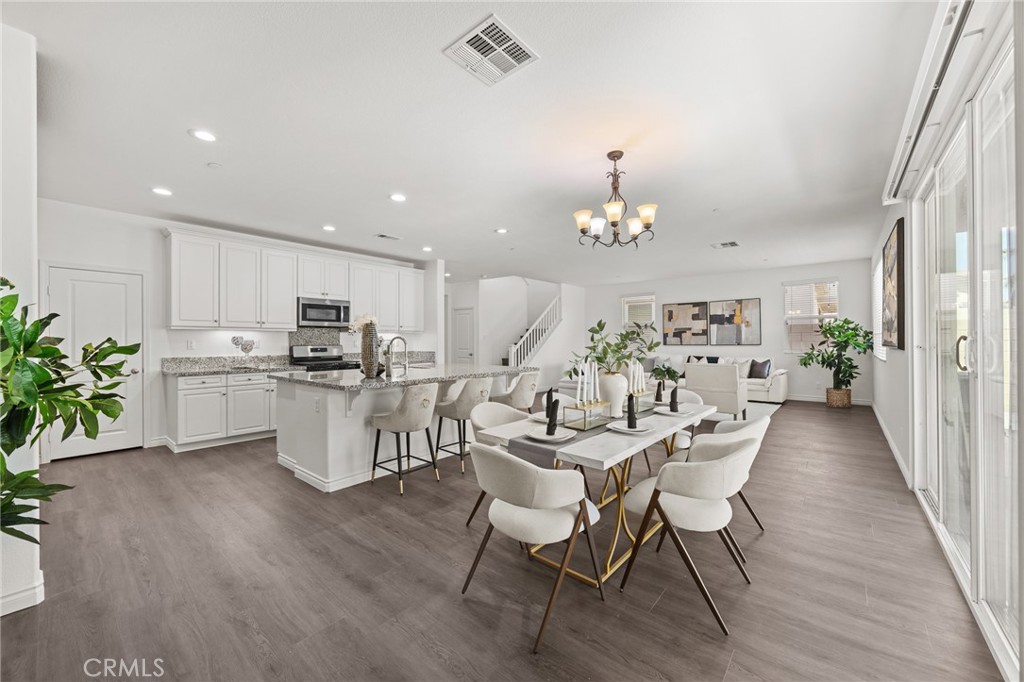 17044 Cerritos