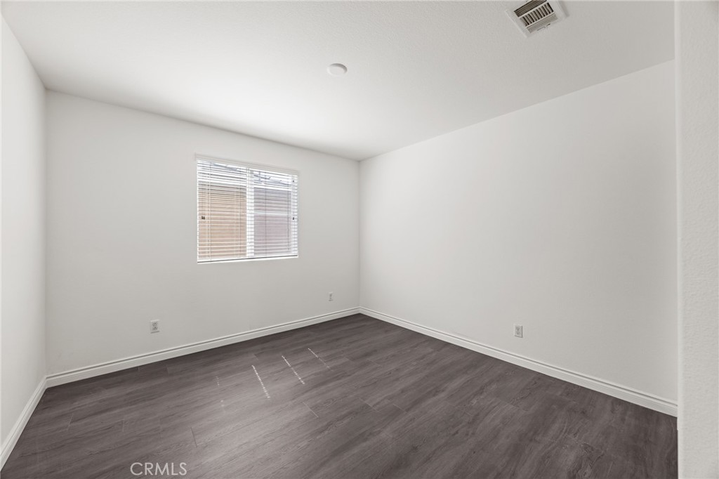 17044 Cerritos