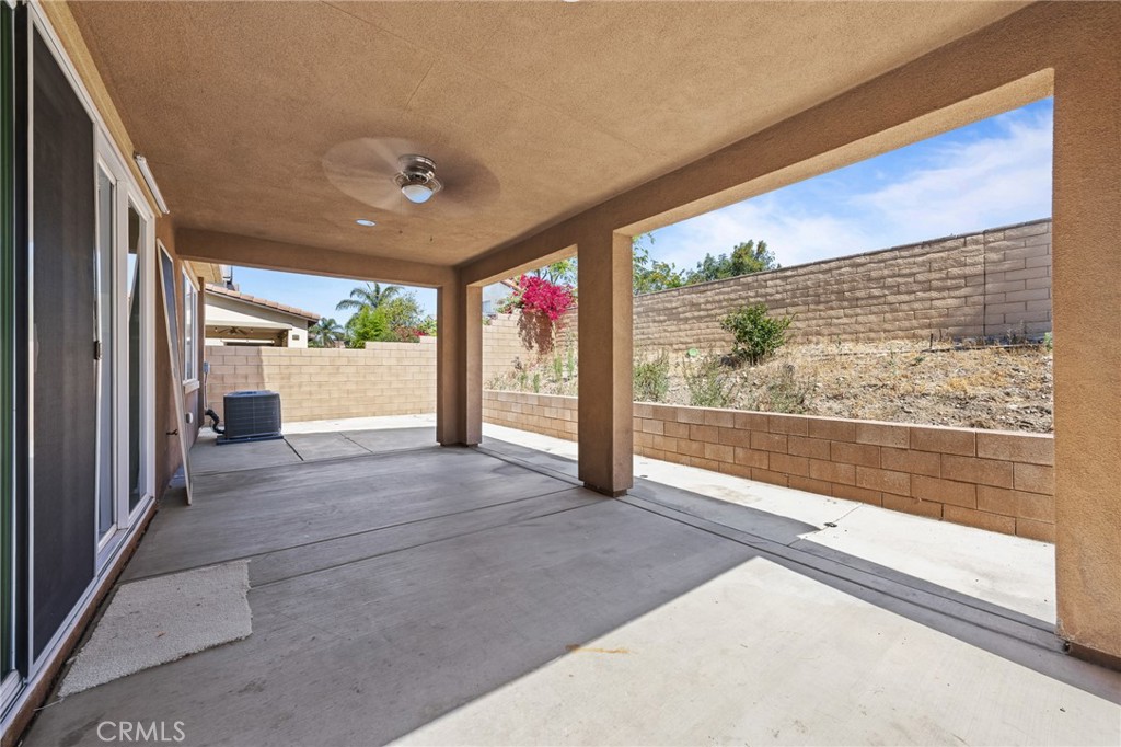 17044 Cerritos