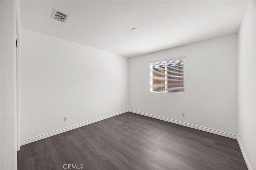 17044 Cerritos