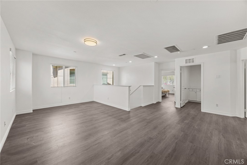 17044 Cerritos