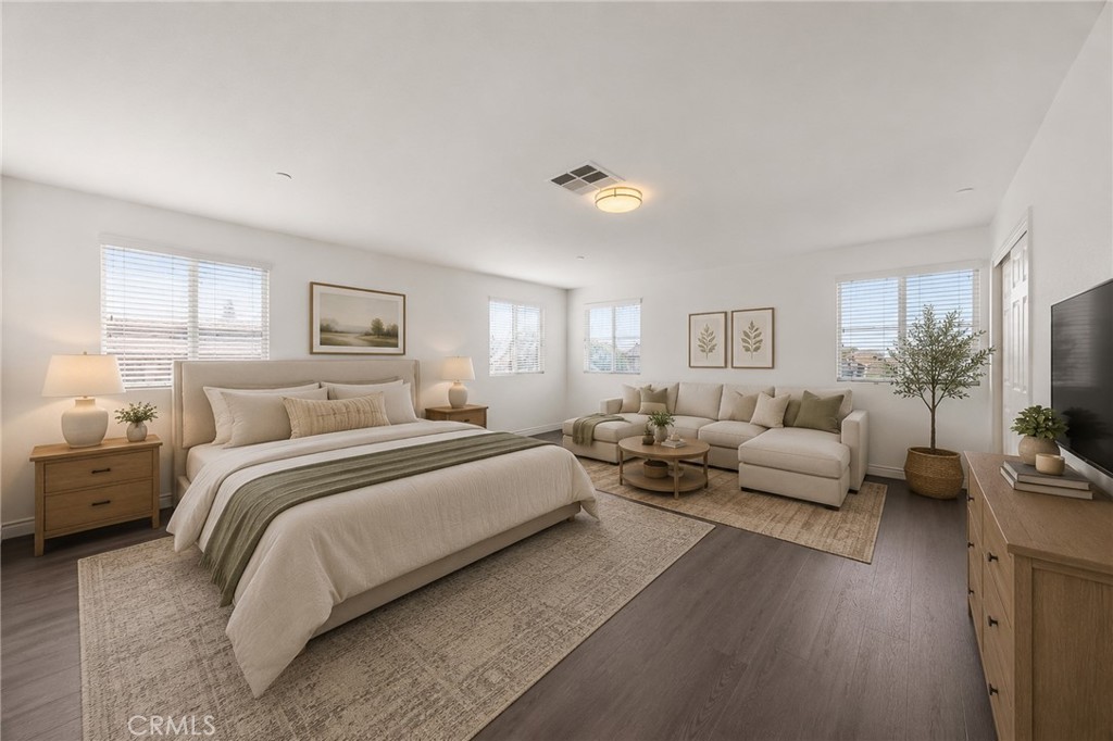 17044 Cerritos