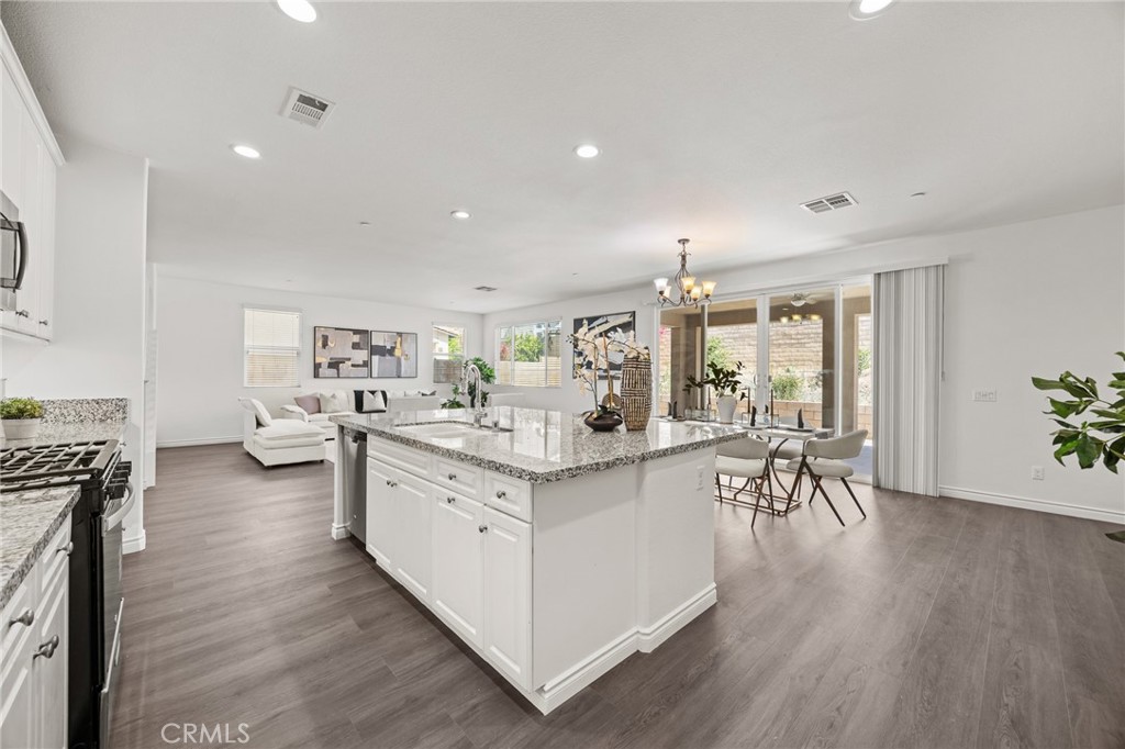 17044 Cerritos