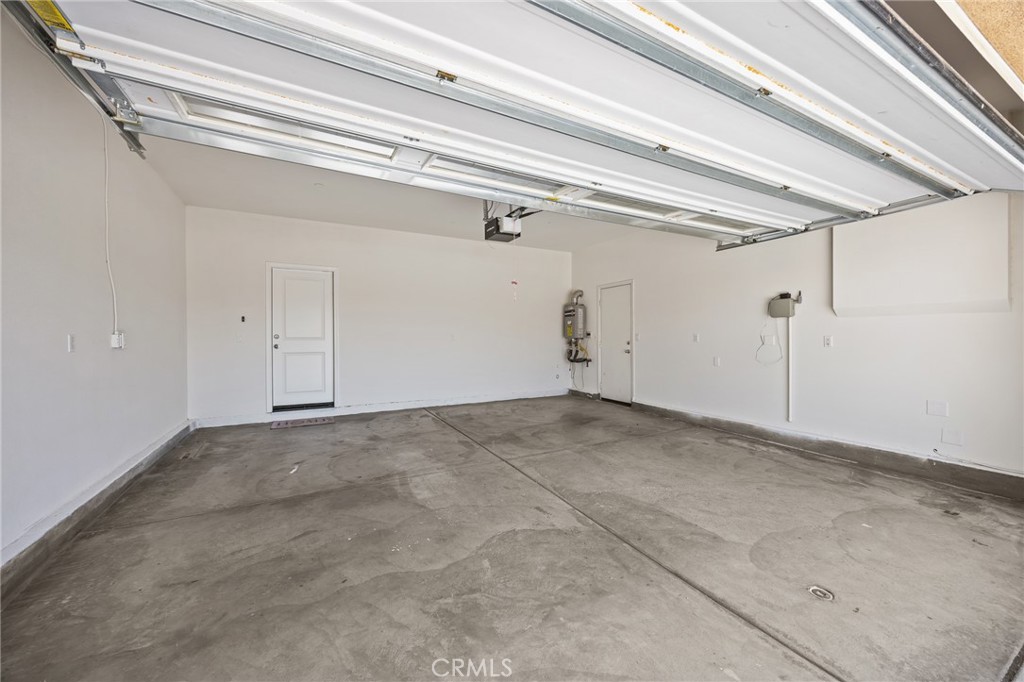 17044 Cerritos