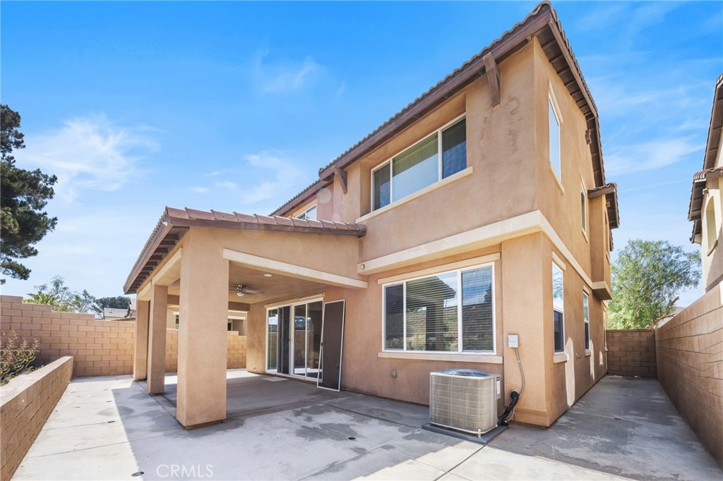 17044 Cerritos