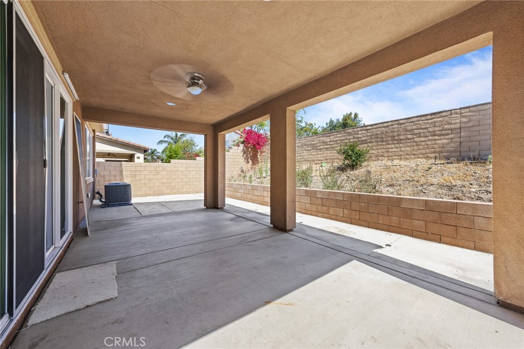 17044 Cerritos