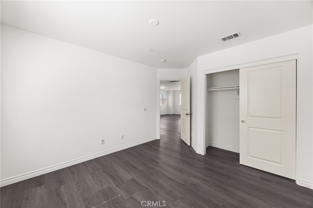 17044 Cerritos