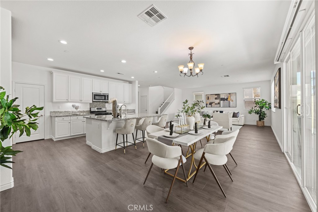 17044 Cerritos