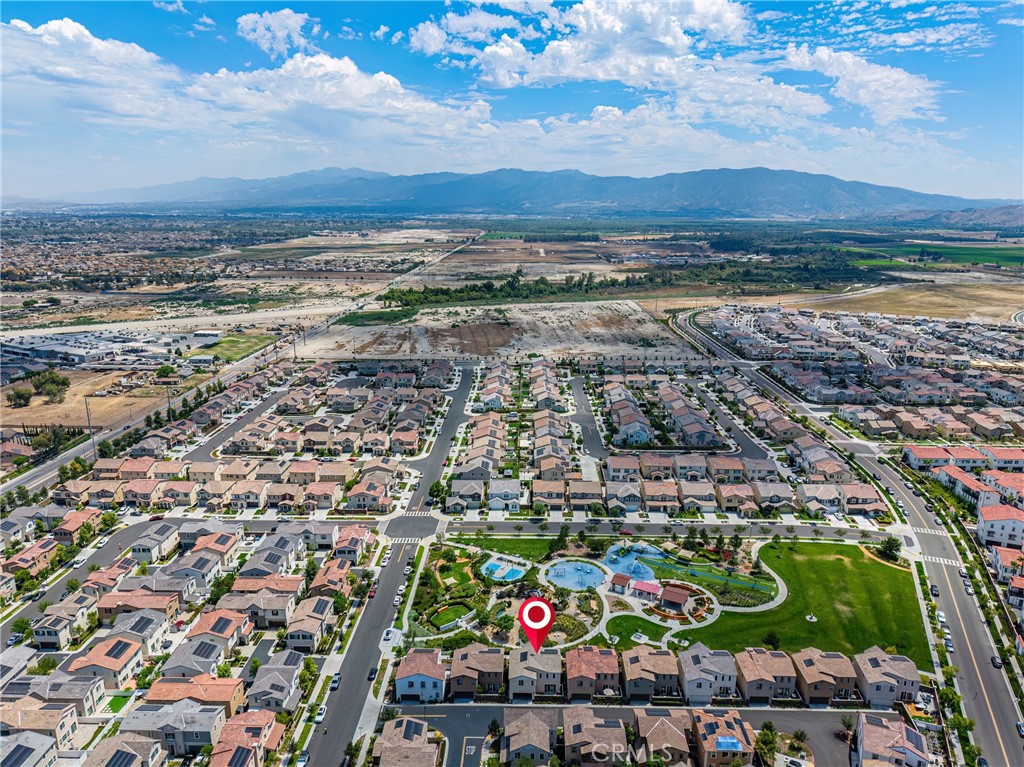 8757 Roving Place