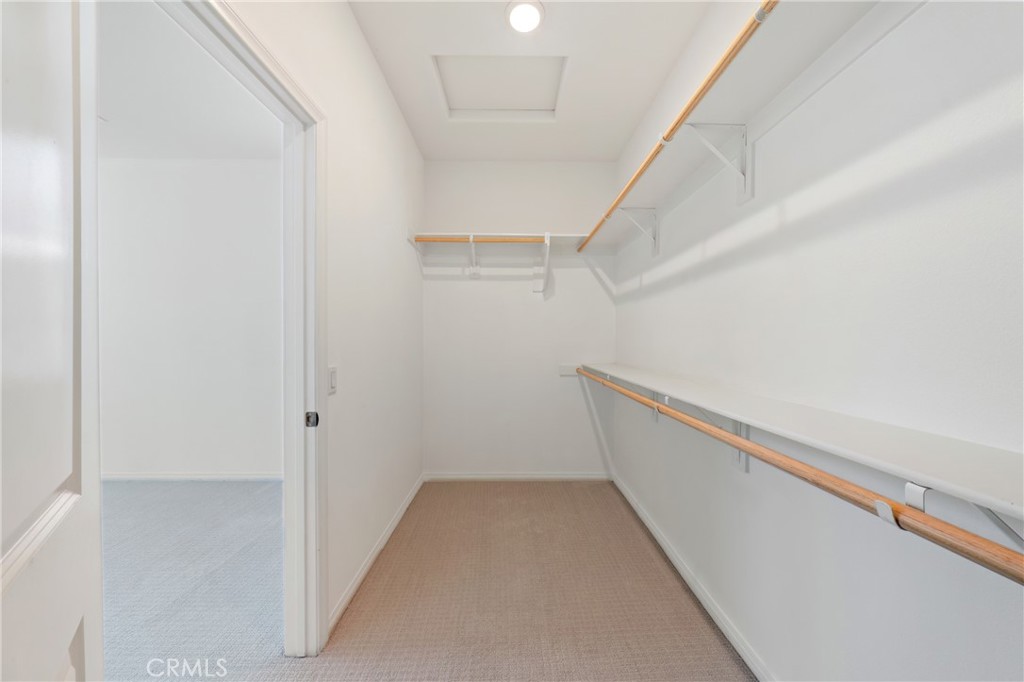 8757 Roving Place