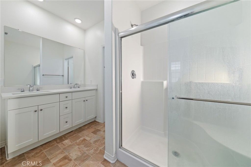 8757 Roving Place